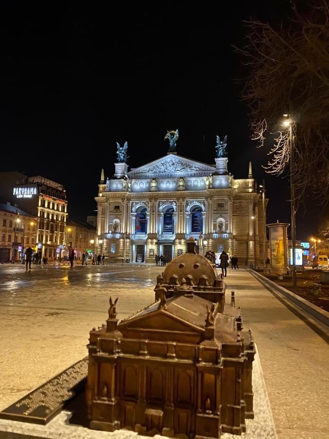 Apartments On Rynok Square Lviv Kültér fotó